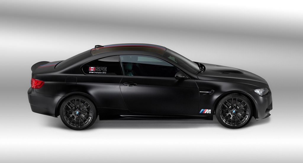 Une édition trois couleurs en Fiber de carbone voiture petit volant  autocollant décoratif pour BMW série
