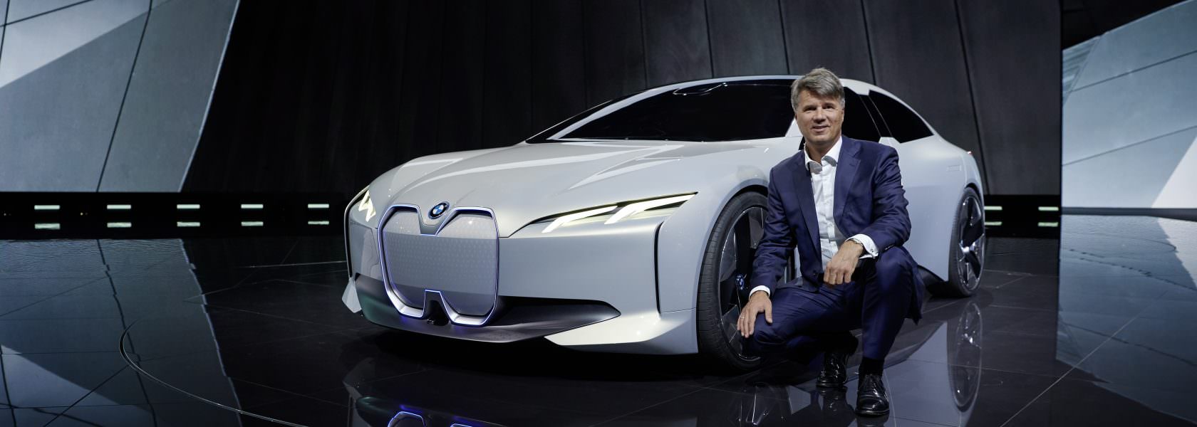 BMW Future i4 Vision Dynamics Concept