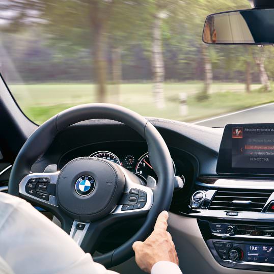 BMW véhicule connecté BMW Connected Drive 20 years