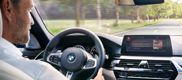 BMW véhicule connecté BMW Connected Drive 20 years
