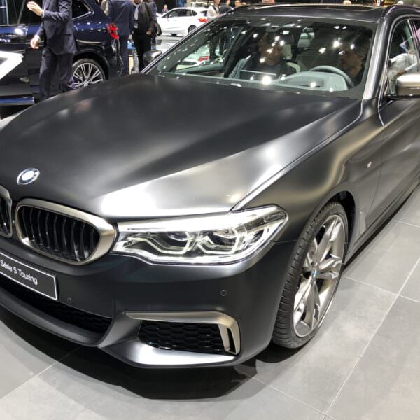 BMW Salon Genève 2019 Série 5 Touring mat