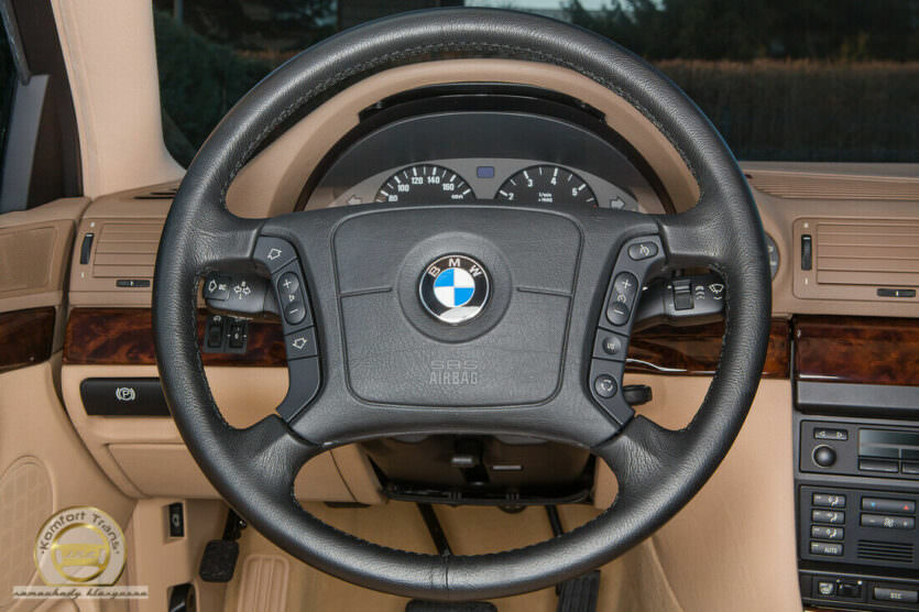 BMW 740i E38 à vendre aux enchères