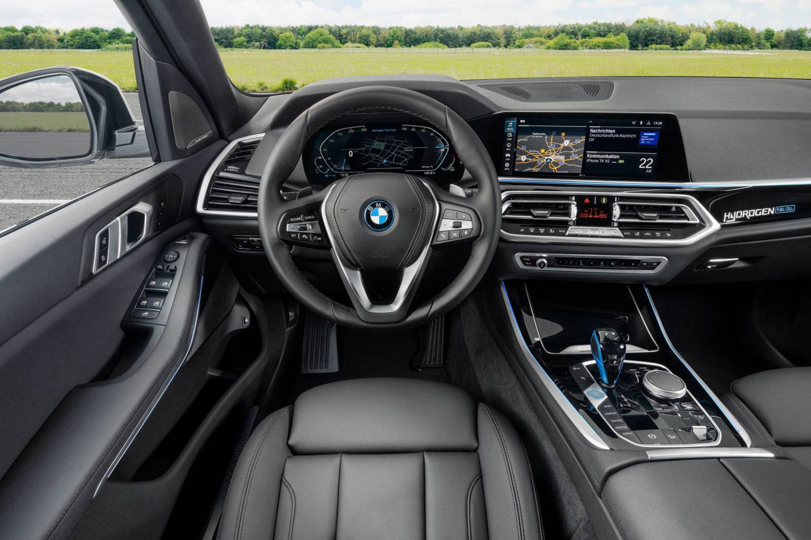 BMW iX5 Hydrogen 08 2021 2